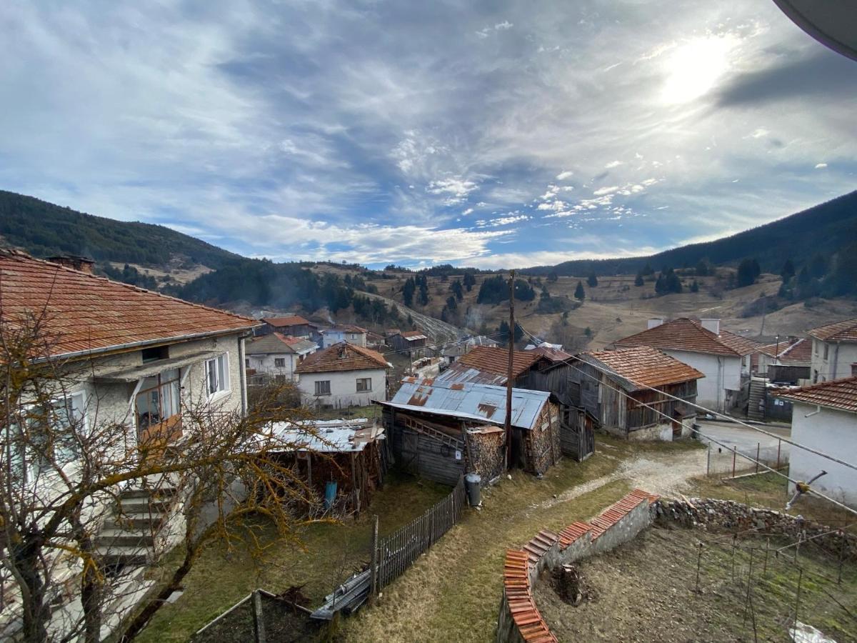 Kesta Za Gosti “ Krasi ” Otel Yagodina Dış mekan fotoğraf